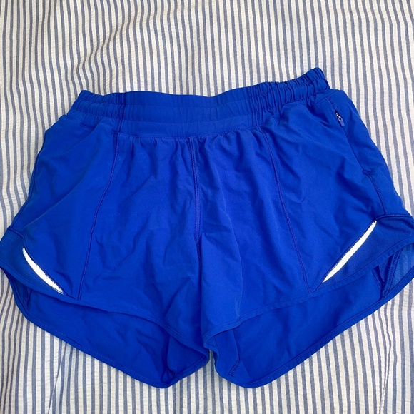 lululemon athletica Pants - Lululemon Hotty Hot 4 inch